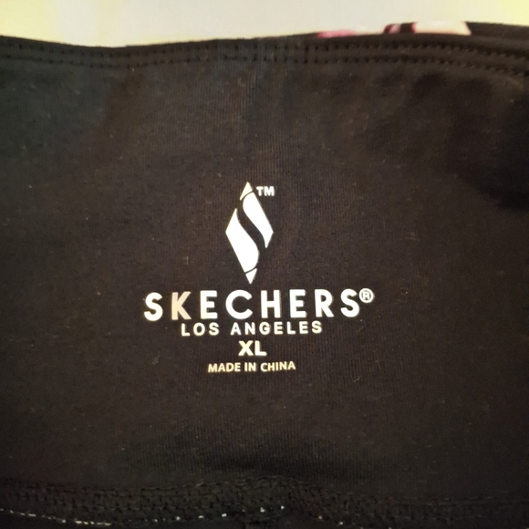 Skechers Los Angeles Women's Black and Purple Floral Leggings - Picture 5 of 7